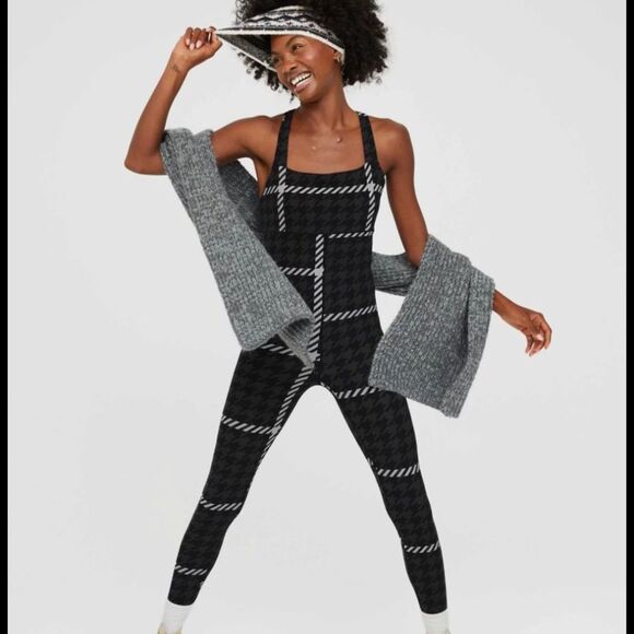 NWT Aerie lounge one piece jumper onesie houndstooth grey black athletic - Picture 1 of 9